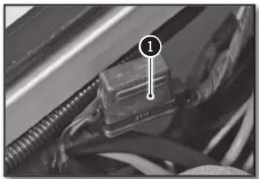 Sherco 125 SER (2019) - REPLACING THE FUSE FOR THE LIGHTS (250-300 SE/R) - 1