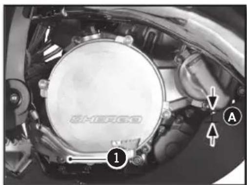 Sherco 125 SER (2019) - CHECKING THE TRAVEL OF THE REAR BRAKE PEDAL - 1