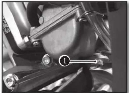 Sherco 125 SER (2019) - Emptying the carburetor float chamber - 1