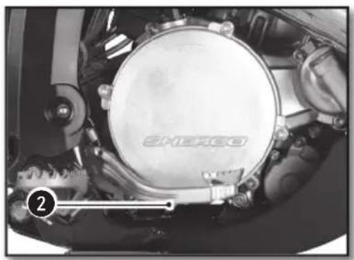 Sherco 125 SER (2019) - REFILLING THE GEAR BOX WITH OIL - 1