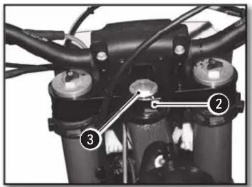 Sherco 450 SEF (2018) - ADJUSTING THE STEERING HEAD BEARING PLAY - 1
