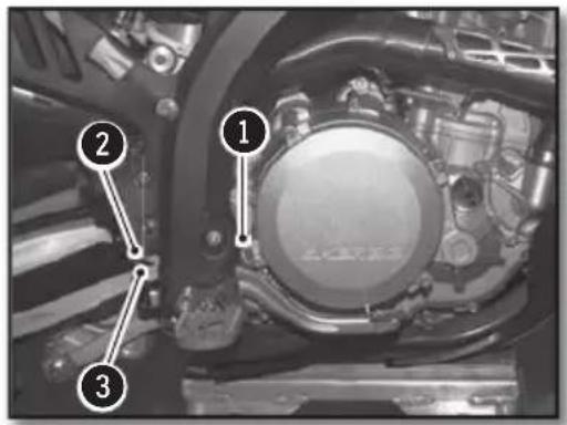 Sherco 450 SEF (2018) - ADJUSTING THE TRAVEL OF THE REAR BRAKE PEDAL - 1