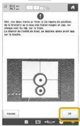 BABY LOCK Venture - Fixez le deuxieme autocollant de positionnement de broderie sur le tissu, comme indiqué par la machine. Appuyez ensuite sur OK - 1