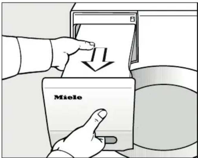MIELE TXD 160 WP T1 - Vidange du réservoir d'eau de condensation - 1