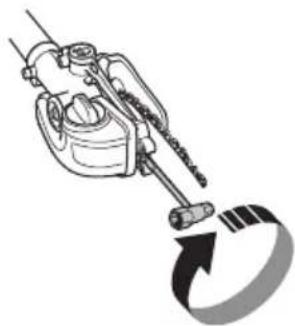 HUSQVARNA 530iP5 - To tension the chain - 3