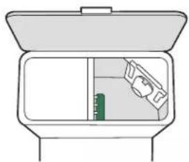 IROBOT Roomba i5 - Élimination des débris du couvercle de la soufflerie - 1