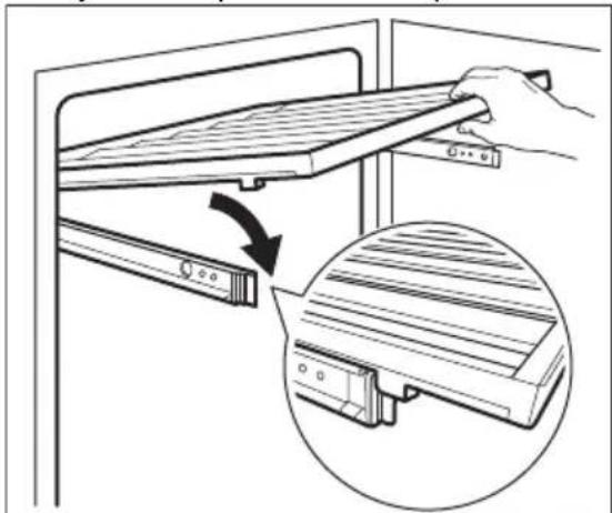 ELECTROLUX EWUS040B8B - Montaž polek - 2