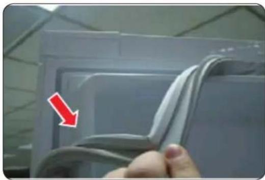 SAMSUNG RS68A8530S9 - To remove the gasket - 1