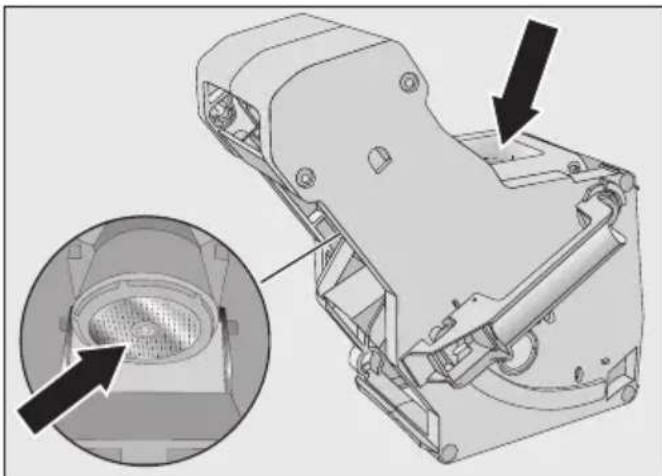 MIELE CVA 7775 - Nettoyer l'unité de percolation et l'intérieur - 4