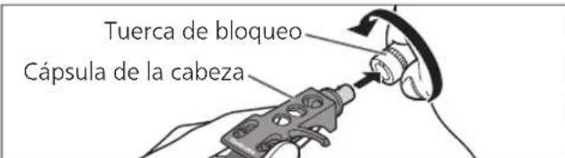 TECHNICS SL100C - Monte la capsa de la cabeza con el cartucho en el brazo sonoro. Mantenga la capsa de la cabeza horizontal y apriete la tuerca de bloqueo. - 1