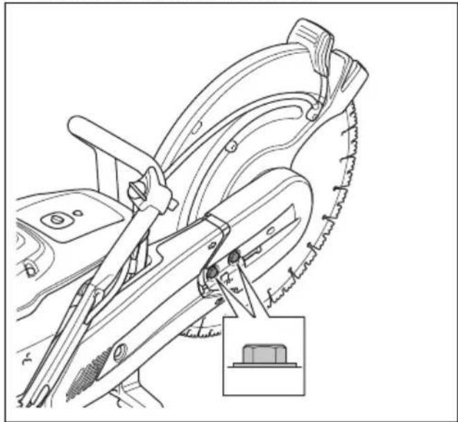 HUSQVARNA K 1270 II Rail - So stellen Sie die Spannung des Treibriemens ein - 2