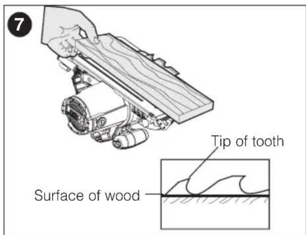 Porter-Cable PCE300 - ADJUSTING THE DEPTH OF CUT (FIG. 6 & 7) - 2