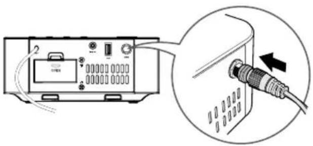 Krüger&Matz KM0815 - Connect the DAB antenna - 1
