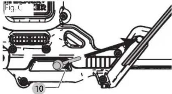 BLACK & DECKER BEHTS125 - Fixer le protecteur au taille-haie - 2