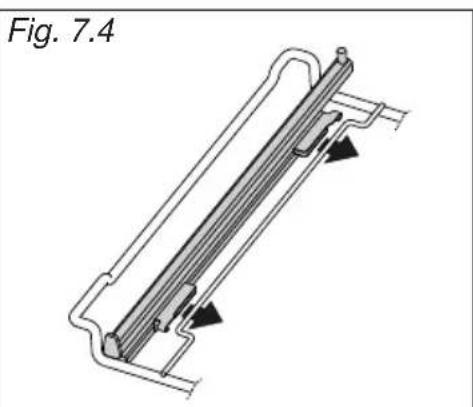 BORETTI CFBI902ZW - Important! When installing the sliding shelf support, make sure that: - 2