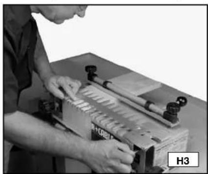 Porter-Cable 4212 - ALIGNING THETEMPLATES - 3
