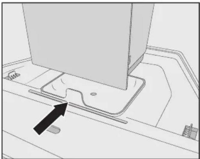 MIELE CVA 7370 - Remontage du bac d'égouttage - 2