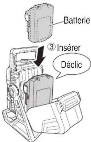 HiKOKI UB 18DC - MÉTHODE DE RETRAIT ET D'INSTALLATION DE LA BATTERIE - 2