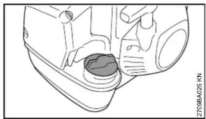 STIHL FS 410 CEM - Ravitaillement en carburant - 1