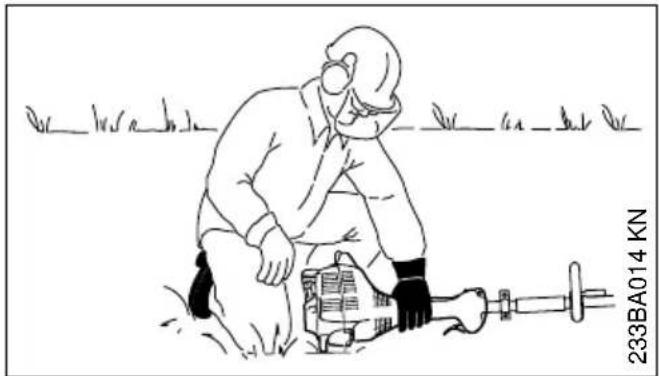 STIHL FS 55 R - Lancement du moteur - 2