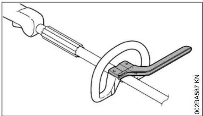 STIHL FS 56 R - Beugel gebruiken - 1