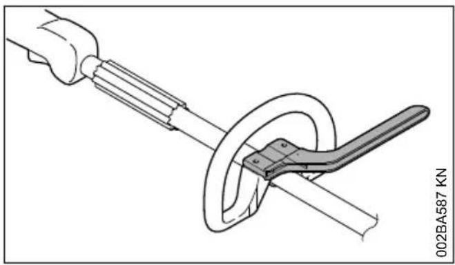 STIHL FS 56 R - Usare la staffa - 1