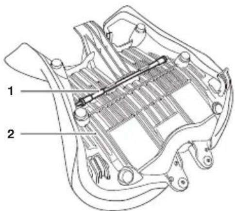 TRIUMPH Speed Triple 1050 RS (2021) - Levage du réservoir de carburant - 1
