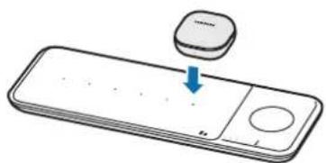 SAMSUNG EPP6300 - Place the center of supported mobile device and Galaxy Buds on the charging coil center (a) to charge it (A). You can also charge the Galaxy Watch on the watch charging coil of the wireless charger (B). - 3