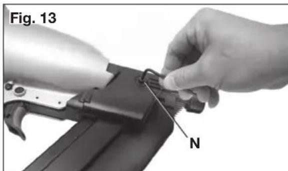 Porter-Cable FR350B - DÉFLECTEUR D'ÉCHAPPEMENT DIRECTIONNEL (FIG. 8) - 6