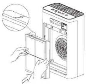 Diagram showing hands installing or adjusting a device panel with a fan inside, labeled in Chinese.