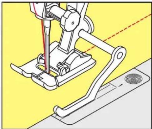 BERNINA 735 - Piquer des bords avec le guide - 2