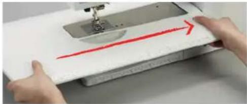 BERNINA 735 - Utiliser la table rallonge - 1