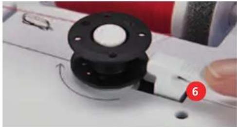 BERNINA 735 - Embobiner la canette - 5
