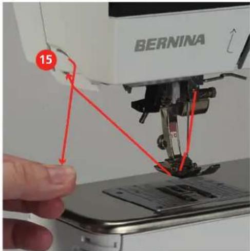 BERNINA 735 - Enfiler le fil supérieur - 7