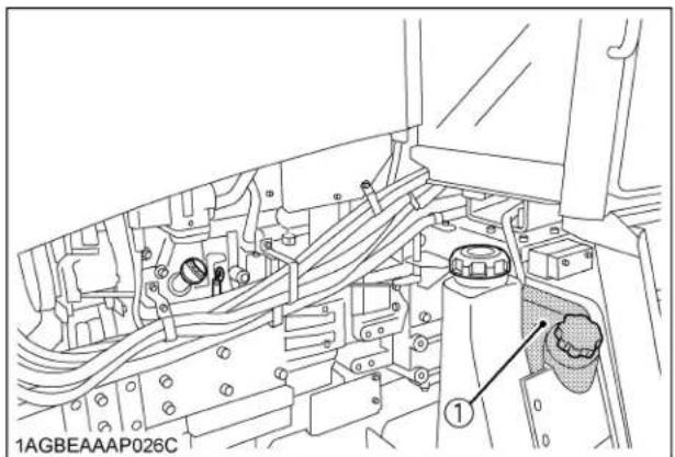KUBOTA M6101 - ATTENTION - 1