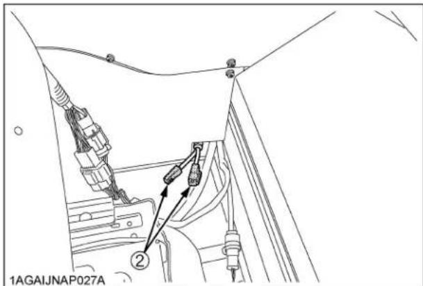 KUBOTA M6101 - Prise de courant - 2