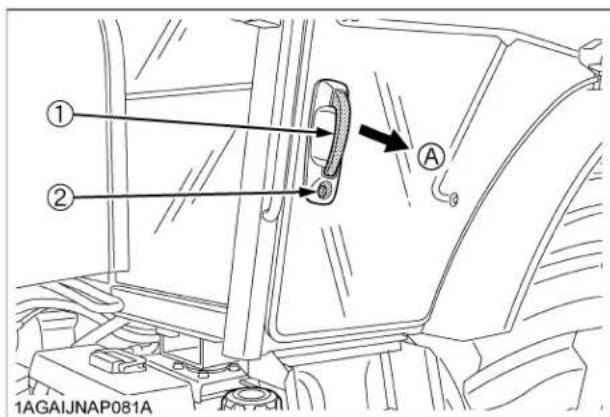 KUBOTA M6101 - Ouverture de la portière - 1