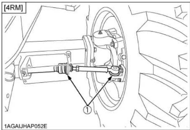 KUBOTA M5660 - ■Vérification du couvercle de poussière de la barre d'accouplement - 1