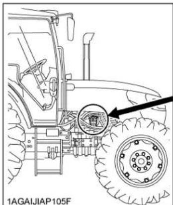 KUBOTA M5660 - ■Nettoyage du séparateur d'eau - 1