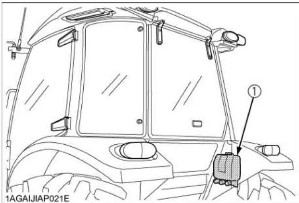 KUBOTA M5660 - ■Ajout de liquide lave-glace - 1