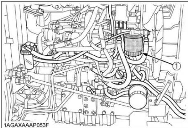 KUBOTA L4060 - ■Remplacement du filtre à carburant - 1