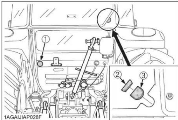 KUBOTA M5111 - INSTALLATION DE LA BOÎTE DE CONTRÔLE POUR L'ÉQUIPEMENT - 1