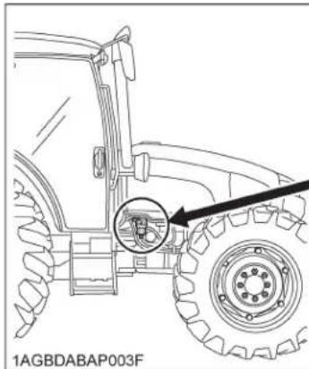 KUBOTA M5111 - ■Nettoyage du séparateur d'eau - 1