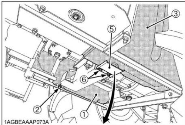 KUBOTA M6111 - ■Drainage de l'eau du réservoir à carburant - 1
