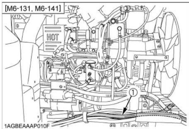 KUBOTA M6111 - ■ Vérification des boyaux de la servodirection - 2