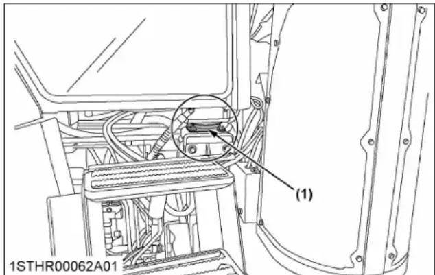 KUBOTA M7152 - Vérification du coussin d'iso1ation de la cabine - 1
