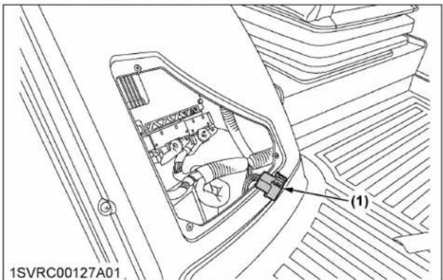 KUBOTA M7152 - Prise électrique du chargeur - 1