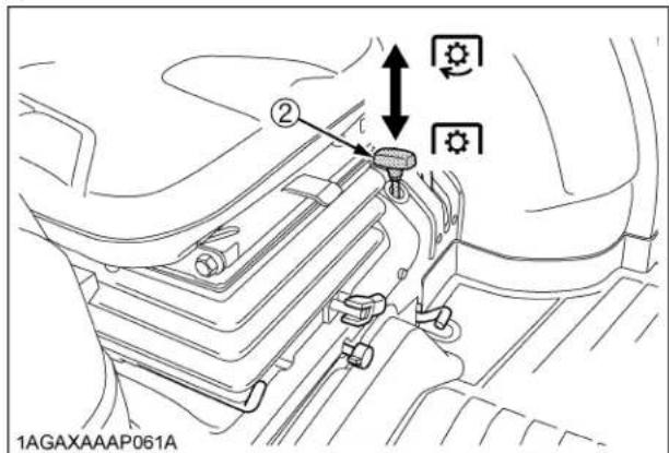 KUBOTA L5060 - Levier PDF ventrale - 1