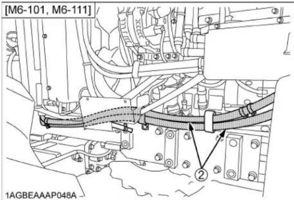 KUBOTA M6131 - ■Vérification des boyaux du radiateur à huile - 1