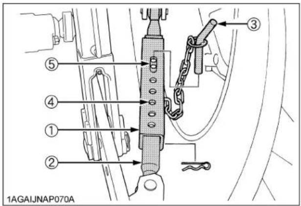 KUBOTA M6131 - ■Stabilisateur télescopique - 1